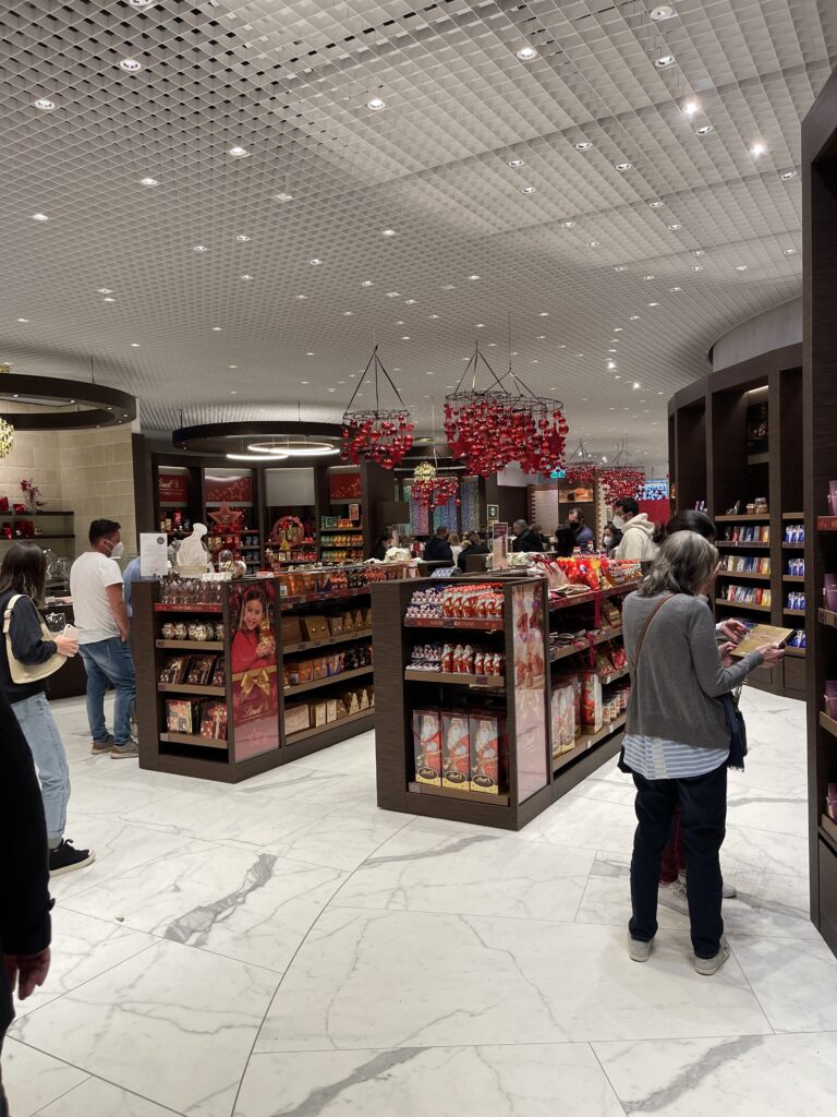 Visitando a Fábrica da Lindt na Suíça - Caçando Destinos